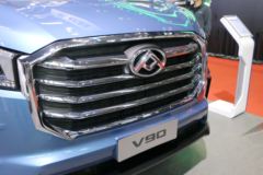 上汽大通 V90 商杰版 218马力 7座 手动 长轴距商务车