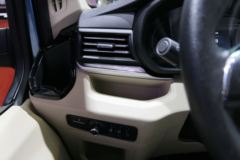 上汽大通 V90 商杰版 218马力 7座 手动 长轴距商务车