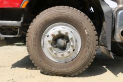 东风柳汽 乘龙H7 400马力 8X4 7.6米LNG自卸车(LZ3311H7FL)