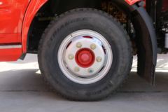 东风 多利卡D6-L 2018款 平原版 130马力 3.8米排半栏板轻卡(EQ1041L8BDB)