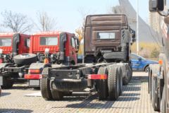 青岛解放 JH6 460马力 8X4 9.4米冷藏车