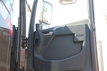 �ൺ��� JH6 460���� 8X4 9.4����س�ͼƬ