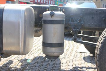 �ൺ��� JH6 460���� 8X4 9.4����س�ͼƬ