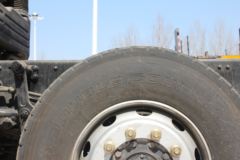 青岛解放 JH6 460马力 8X4 9.4米冷藏车