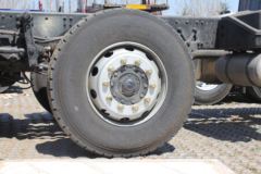 青岛解放 JH6 460马力 8X4 9.4米冷藏车