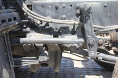 青岛解放 JH6 460马力 8X4 9.4米冷藏车