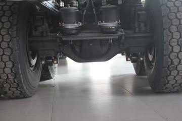 һ����� J6P�ؿ� 420���� 6X4 6.4����ж������(CA3250P66K2L2BT1A1E5)ͼƬ