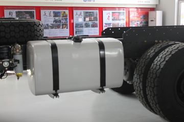 һ����� J6P�ؿ� 420���� 6X4 6.4����ж������(CA3250P66K2L2BT1A1E5)ͼƬ