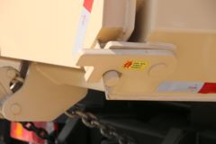 联合卡车 U340重卡 340马力 8X4 5.6米LNG自卸车(QCC3312N656)