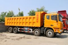 联合卡车 U390 390马力 8X4 8.6米自卸车(QCC3312D656-3)