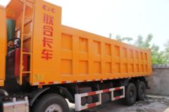 联合卡车 U390 390马力 8X4 8.6米自卸车(QCC3312D656-3)