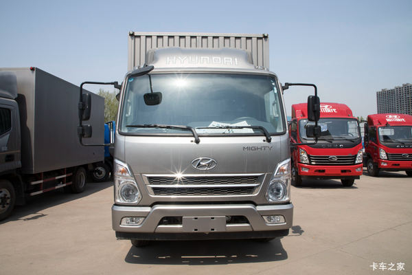 现代商用车 盛图H5 154马力 5.12米AMT单排厢式轻卡(艾利逊)