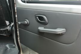 K22&nbsp;载货车驾驶室                                               图片