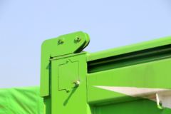 陕汽商用车 轩德X3 加强版 385马力 6X4 5.6米自卸车(SX3250MP5364)