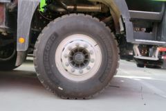 福田 欧曼GTL 9系重卡 北方版 400马力 8X4 6.5米自卸车(BJ3319DNPKC-AA)