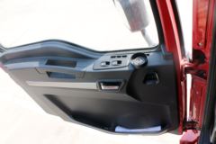 陕汽重卡 德龙新M3000 轻量化版 300马力 8X4 7.2米自卸车(SX3310MB366) 陕汽重卡 德龙新M3000 轻量化版 300马力 8X4 7.2米自卸车(SX3310MB366)