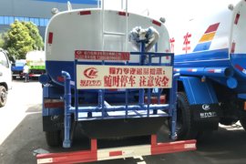 东风福瑞卡底盘&nbsp;洒水车/喷洒车上装图片