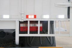 中国重汽成都商用车 瑞狮 156马力 4.15米单排厢式轻卡(CDW5090XXYH1R5)