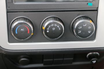 �������ó� ���KR 230���� 4X2 6.75�������ػ���(DFH1180E3)ͼƬ