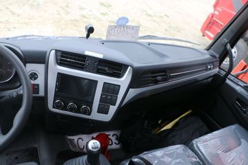 �������ó� ���KR 230���� 4X2 6.75�������ػ���(DFH1180E3)ͼƬ