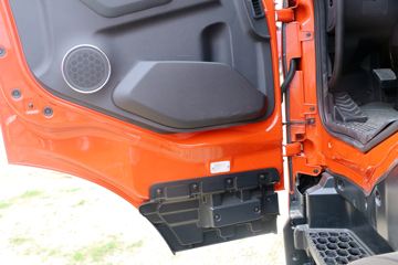 �������ó� ���KR 230���� 4X2 6.75�������ػ���(DFH1180E3)ͼƬ