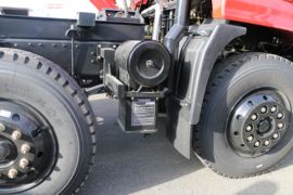 擎天&nbsp;自卸车底盘                                                图片