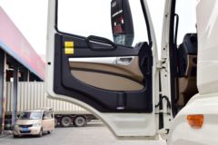 中国重汽 豪瀚N5G重卡 280马力 6X2 9.73米厢式载货车(ZZ5255XXYM56C3E1)