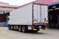 中国重汽 HOWO T5G 340马力 8X4 9.4米冷藏车(ZZ5317XLCN466GE1)