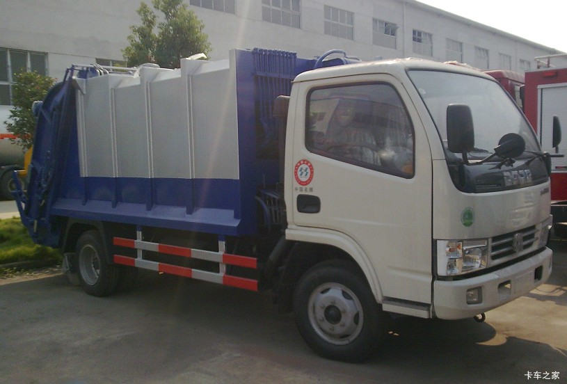 东风 福瑞卡 95马力 4X2 垃圾车(程力威牌)