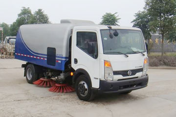 郑州日产 凯普斯达 140马力 4X2 扫路车(江特牌)(JDF5050TSLZN)