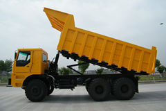 陕汽通力 380马力 6X4 宽体矿用自卸车