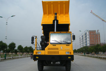 陕汽通力 380马力 6X4 宽体矿用自卸车
