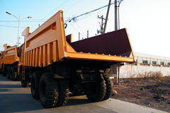 陕汽通力 345马力 6X4 宽体矿用自卸车