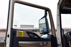 中国重汽 HOWO T5G 340马力 8X4 9.4米冷藏车(ZZ5317XLCN466GE1)