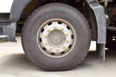 中国重汽 HOWO T5G 340马力 8X4 9.4米冷藏车(ZZ5317XLCN466GE1)