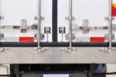 中国重汽 HOWO T5G 340马力 8X4 9.4米冷藏车(ZZ5317XLCN466GE1)