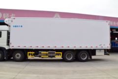 中国重汽 HOWO T5G 340马力 8X4 9.4米冷藏车(ZZ5317XLCN466GE1)