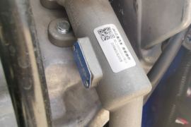 骏铃V8&nbsp;载货车外观                                                图片