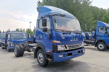 骏铃V8&nbsp;载货车外观                                                图片