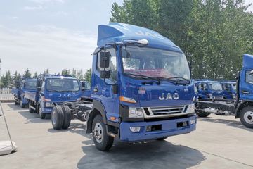 骏铃V8&nbsp;载货车外观                                                图片