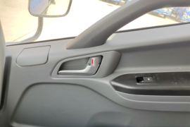 骏铃V8&nbsp;载货车驾驶室                                               图片