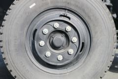 东风华神 御虎VP 180马力 4X2 排半载货车底盘(EQ1168GLVJ)