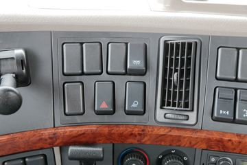 ���� ��N8E�ؿ� 430���� 6X4 LNGǣ����ͼƬ