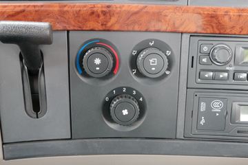 ���� ��N8E�ؿ� 430���� 6X4 LNGǣ����ͼƬ