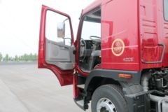 大运 新N8E重卡 轻赢版 400马力 6X4牵引车(平顶)(CGC4250D5ECCZ)