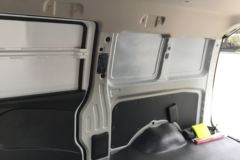 扬子江 V6 2.65T 4.43米纯电动厢式物流车(续航295km)44kWh 扬子江 V6 2.65T 4.43米纯电动厢式物流车(续航295km)44kWh