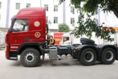 大运 新N8E重卡 轻赢版 375马力 6X4牵引车(CGC4250D5ECCE)