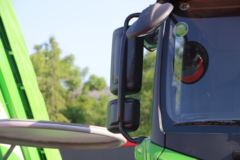 青岛解放 JH6重卡 375马力 6X4 5.6米自卸车(国六)