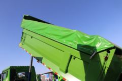 青岛解放 JH6重卡 375马力 6X4 5.6米自卸车(国六)