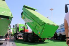 一汽解放 J6P重卡 420马力 6X4 5.6米LNG渣土自卸车(国六)(CA3250P66M25LT1E6)